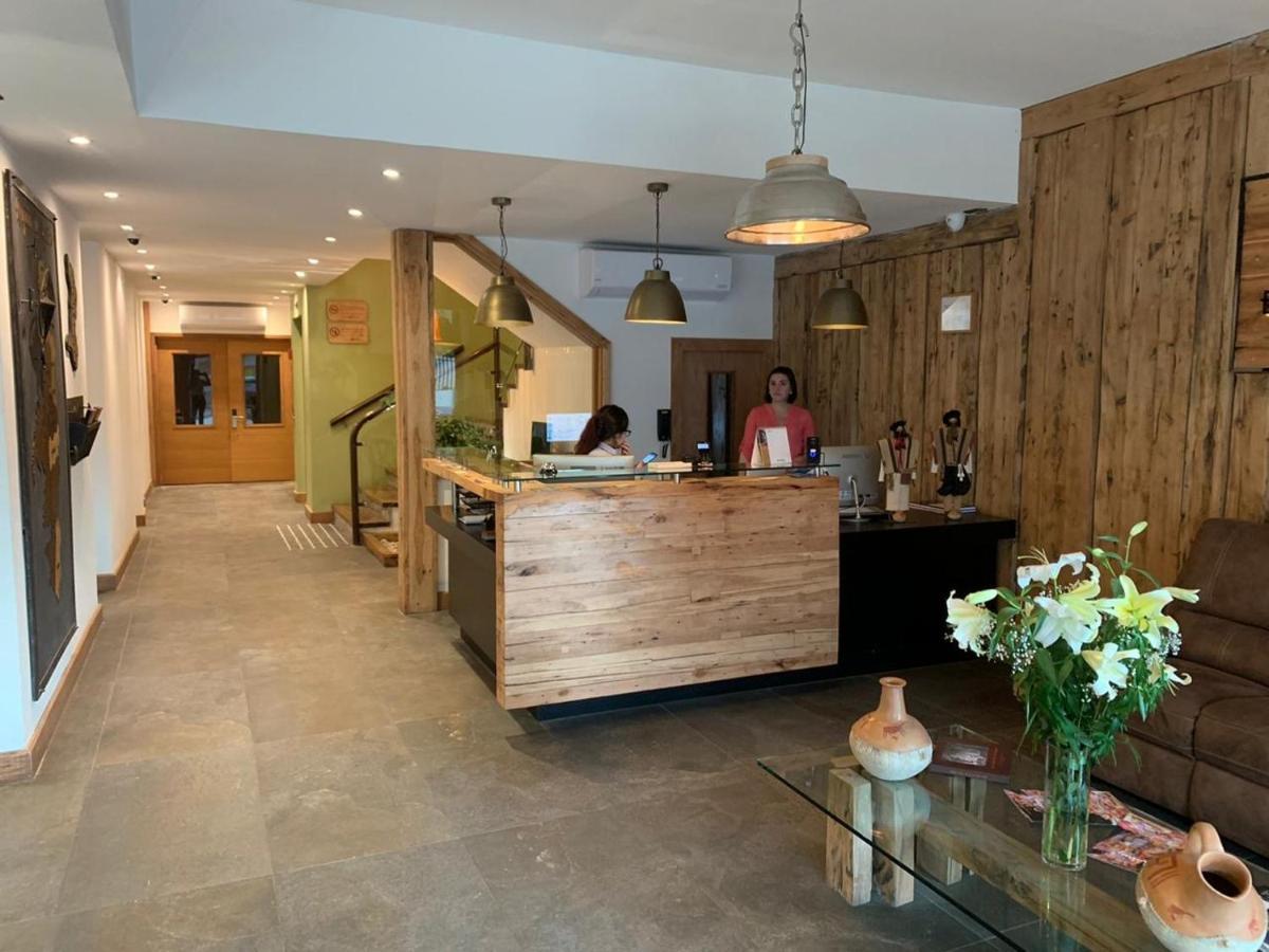 Entre Cumbres Apart Hotel Coyhaique Exterior photo